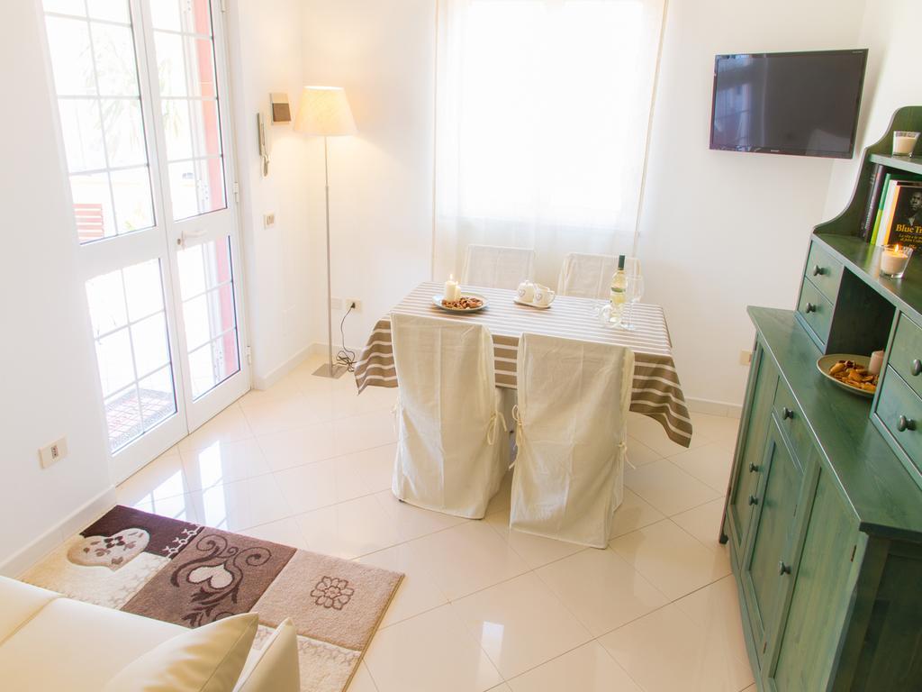 Gelso Bianco Apartments Кампофеліче-ді-Роччелла Екстер'єр фото