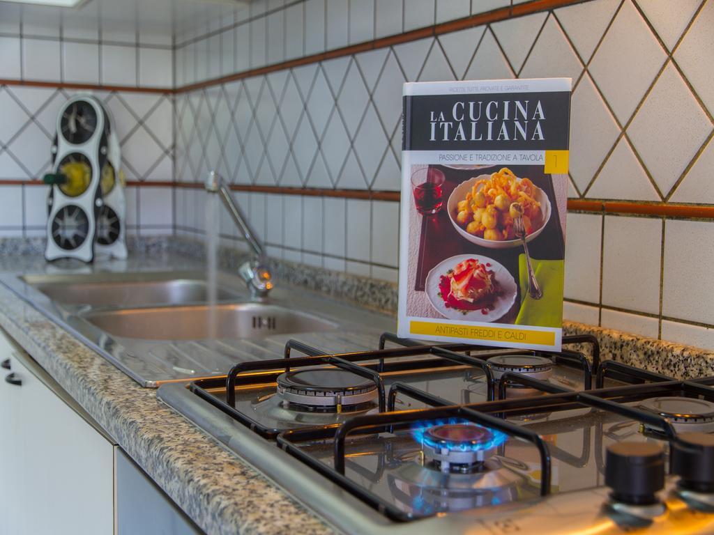 Gelso Bianco Apartments Кампофеліче-ді-Роччелла Екстер'єр фото