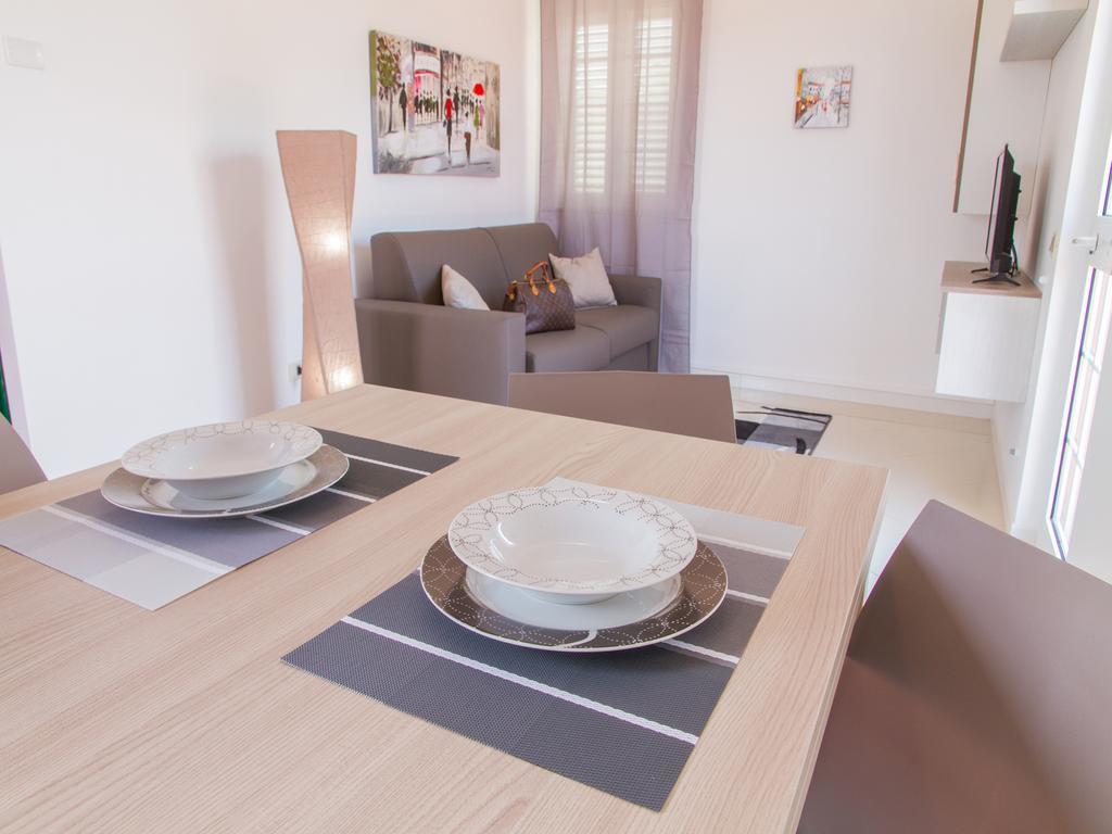 Gelso Bianco Apartments Кампофеліче-ді-Роччелла Екстер'єр фото