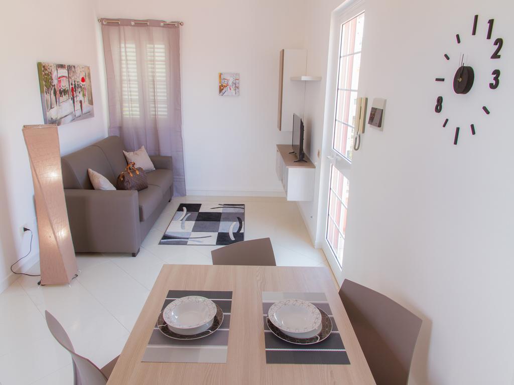 Gelso Bianco Apartments Кампофеліче-ді-Роччелла Екстер'єр фото