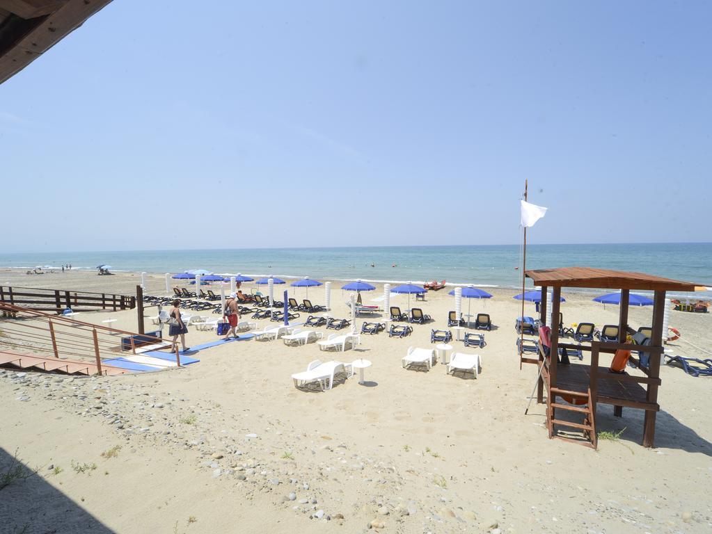 Gelso Bianco Apartments Кампофеліче-ді-Роччелла Екстер'єр фото