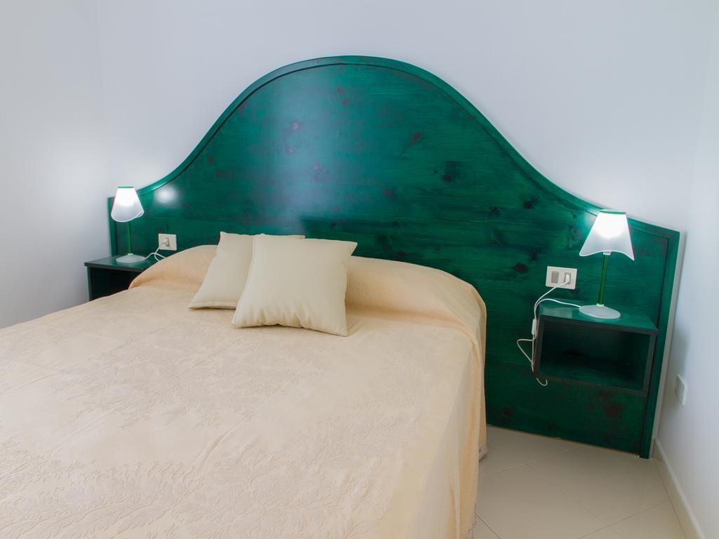 Gelso Bianco Apartments Кампофеліче-ді-Роччелла Екстер'єр фото